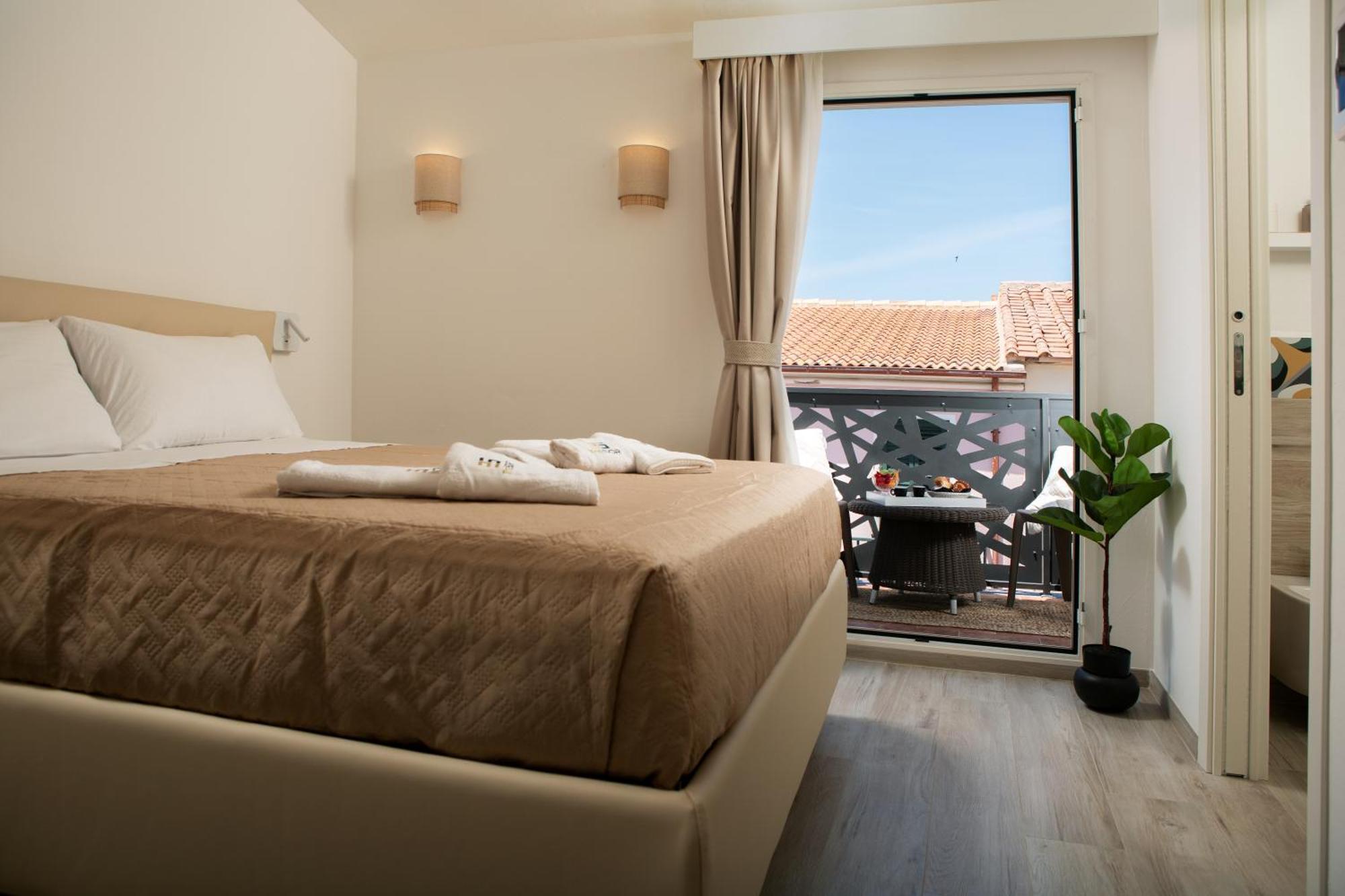 Hotel Tresor à Santa Teresa Gallura Extérieur photo