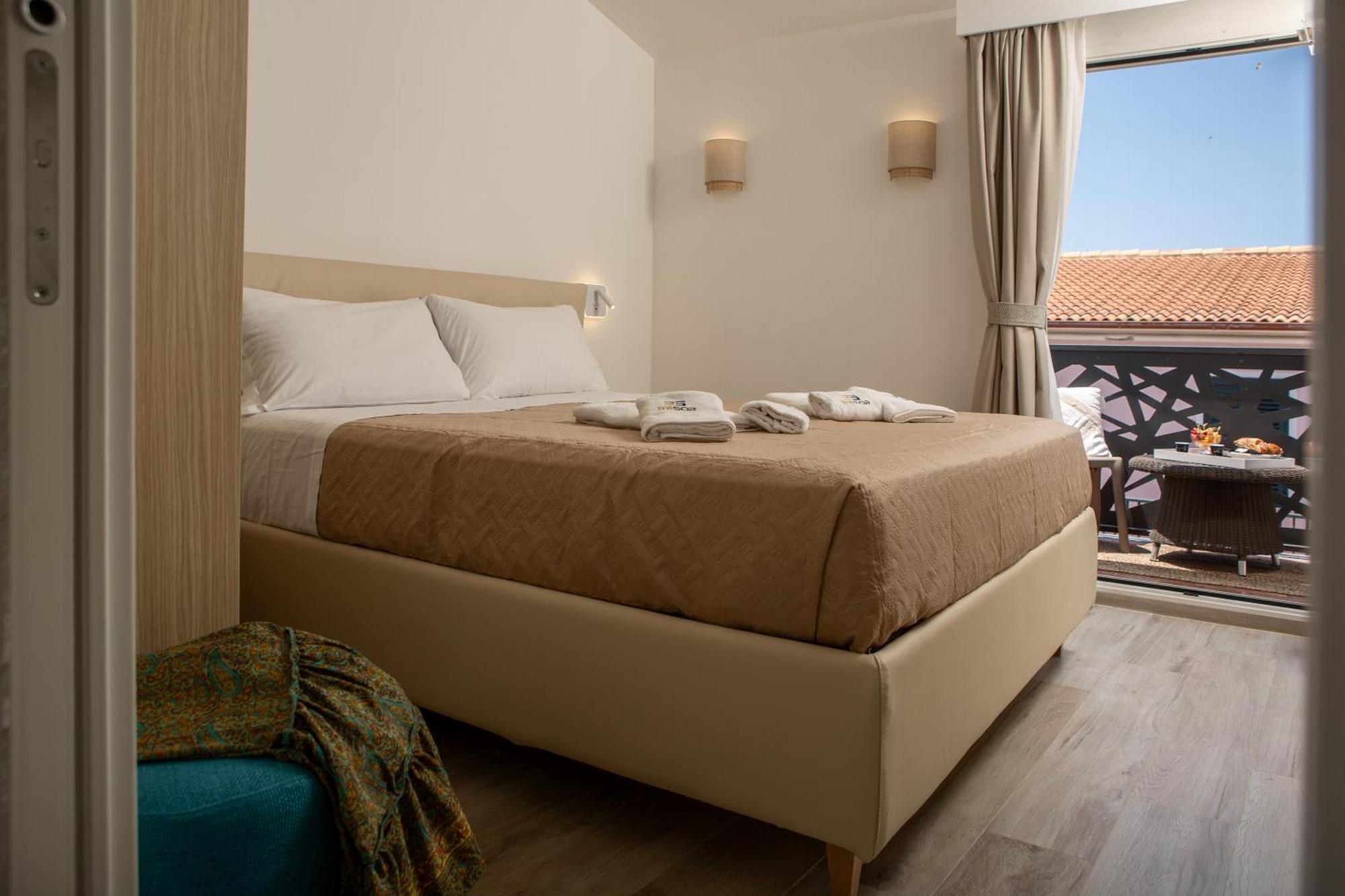 Hotel Tresor à Santa Teresa Gallura Extérieur photo